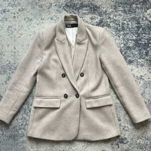 Zara Women's Beige Double-Breasted Blazer Small